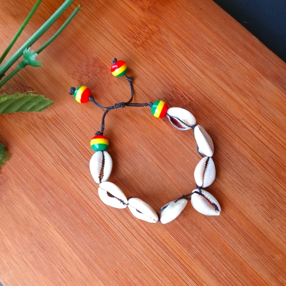 1PC Beautiful Cowrie Shell Rasta Bracelet - Picture 7 of 12